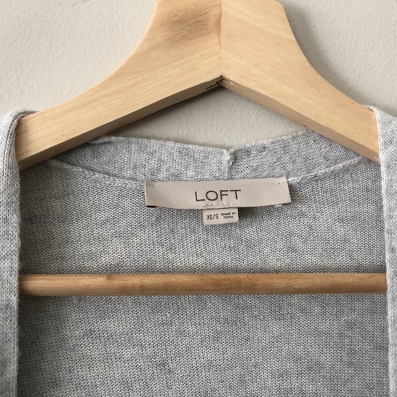 🌸 3/$25 LOFT | Grey Colourblock Open Poncho Sweater - Picture 4 of 7
